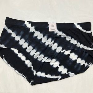 AUDEN Size Small Black White Tie Dye Seamless Hipster Panties Underwear NWT